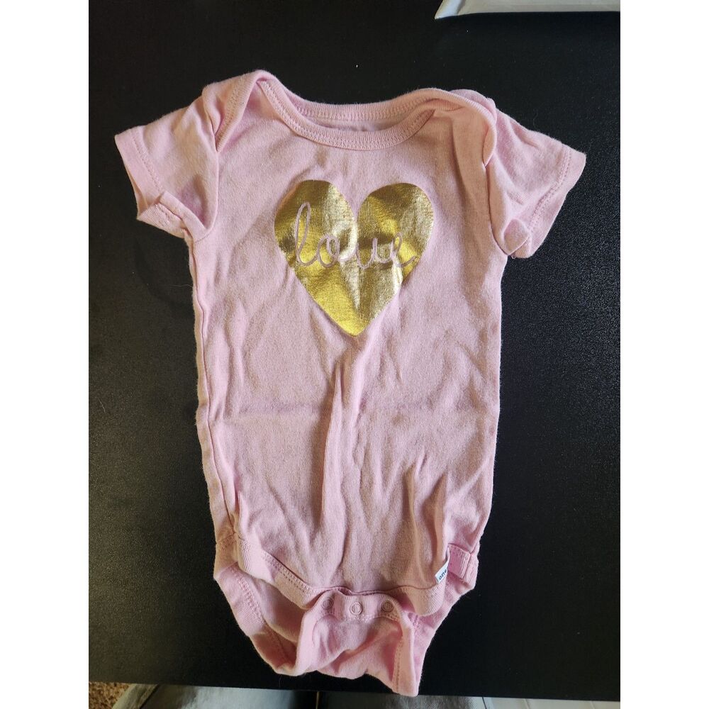 Gerber Baby Girl 3-6M Pink Gold Heart Love Short Sleeve Bodysuit